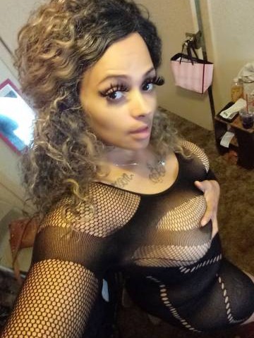 Honeyred85 Des Moines, Iowa Escort, Massage, Verified Adult Service Provider, Companion in United States
