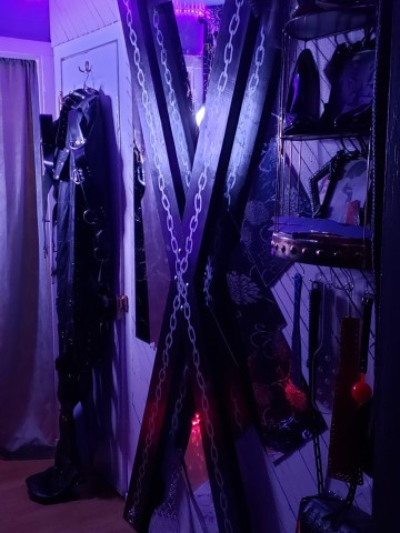 Domina V De Luxe San Luis Obispo, California Escort, BDSM, Massage, Verified Adult Service Provider, Companion in United States