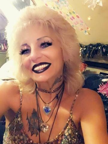Junebug_ Denver, Colorado Escort, , Verified Adult Service Provider, Companion in United States