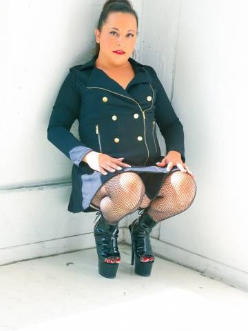 IzzyManelli Corona, California Escort, , Verified Adult Service Provider, Companion in United States