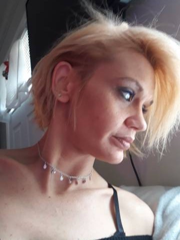 Mz.CricketT Lincoln, Nebraska Escort, Pornstar, Couple, Verified Adult Service Provider, Companion in United States