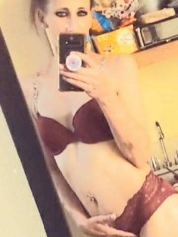 Carlie Miami, Florida Escort, , Verified Adult Service Provider, Companion in United States