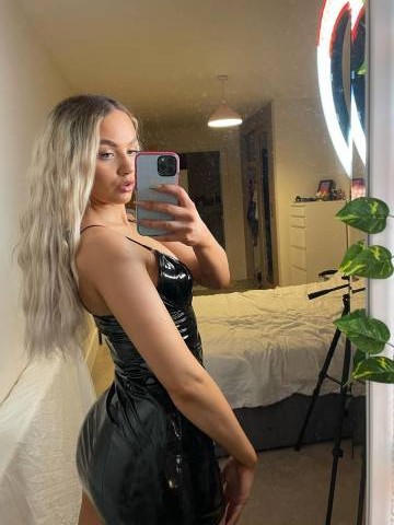 cycy Paris Escort, BDSM, Couple, Verified Adult Service Provider, Companion in France