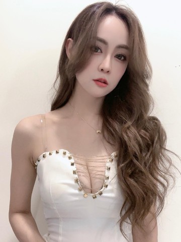 Sarah Escort Abu Dhabi Escort, Massage, Verified Adult Service Provider, Companion in United Arab Emirates