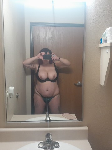 Danniboo Akron, Ohio Escort, Pornstar, BDSM, DUO, Massage, Verified Adult Service Provider, Companion in United States