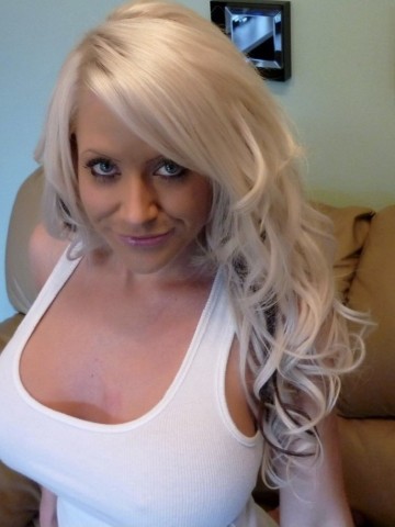 Amandax17 Iowa City, Iowa Escort, , Verified Adult Service Provider, Companion in United States