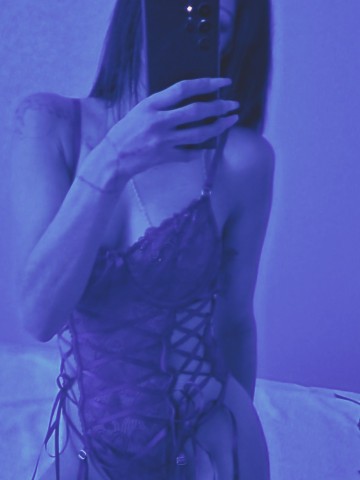 Abby8728 - escort from Hamilton