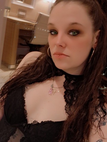 Alaana Manchester, New Hampshire Escort, Pornstar, BDSM, DUO, Couple, Massage, Verified Adult Service Provider, Companion in United States