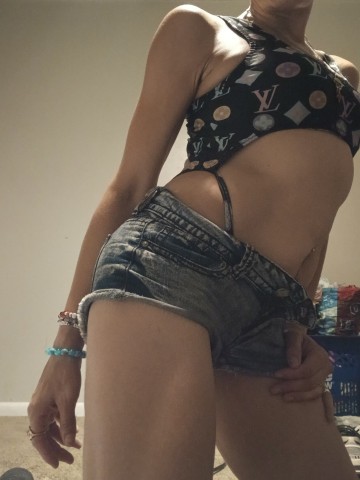 Nikkilightskin Columbus, Ohio Escort, Pornstar, Couple, Massage, Verified Adult Service Provider, Companion in United States