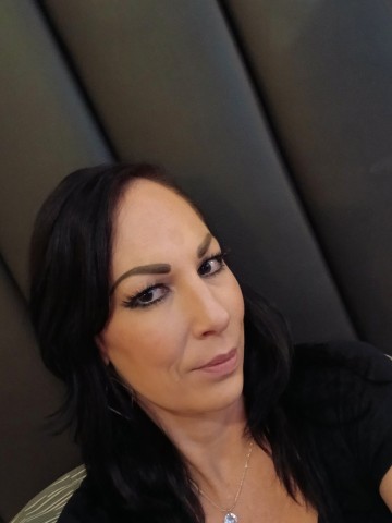POCAHONTAS45 Edmonton Escort, , Verified Adult Service Provider, Companion in Canada