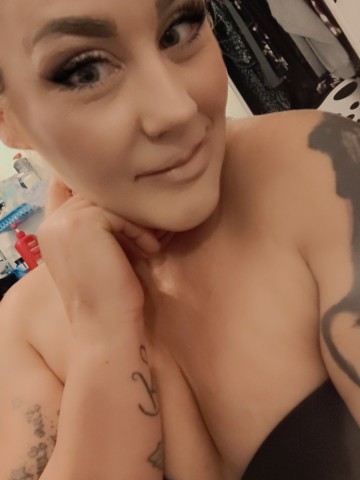 Iris69 San Diego, California Escort, Pornstar, BDSM, DUO, Couple, Verified Adult Service Provider, Companion in United States