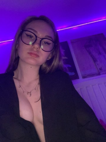 Babe Gril for you Chicago, Illinois Escort, , Verified Adult Service Provider, Companion in United States