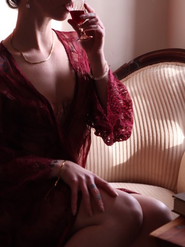 Leah Lorette Portland, Maine Escort, BDSM, Verified Adult Service Provider, Companion in United States