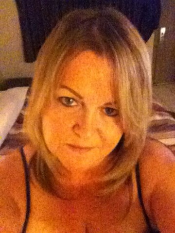 SexyCougarCassie Calgary Escort, , Verified Adult Service Provider, Companion in Canada