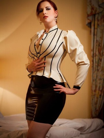 DominaMissLeonie Hamburg Escort, BDSM, DUO, Verified Adult Service Provider, Companion in Germany