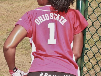 Raven Swallowz from behind view