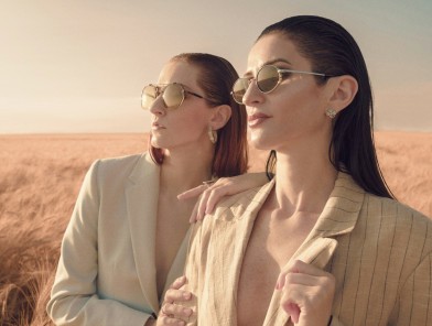 Escort power dynamics, two confident escorts