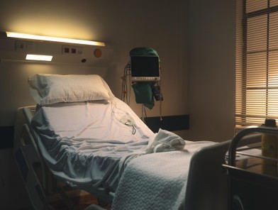 Escort long-term illness hospital bed