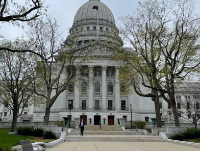 Wisconsin lawmakers discussing adult website age verification law