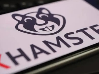 The French regulator Arcom has issued warnings to major platforms like xHamster