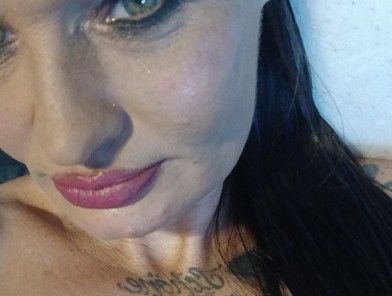 Kustomluv Anaheim, California Escort - Elite Escort Offering High-Class Companionship Services