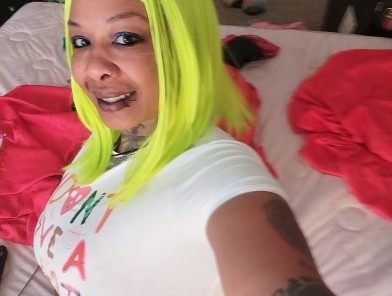 JuicyPeach Omaha, Nebraska Escort - Elite Escort Offering High-Class Companionship Services