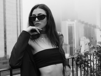 International escort traveling between luxury cities